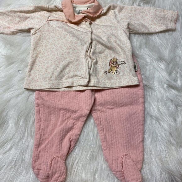 2 Piece Pj. Set Infant 0-3 month girl Pink & White with Pooh & Piglet - Picture 1 of 5